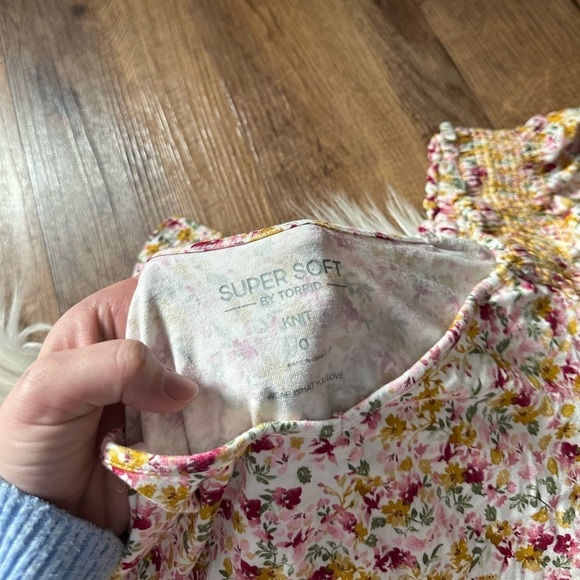 TORRID Super Soft Smocked Flutter Sleeve Flroal Top - Picture 7 of 7